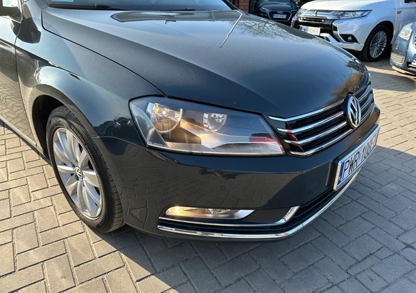 Volkswagen Passat cena 38900 przebieg: 184000, rok produkcji 2013 z Piekary Śląskie małe 631